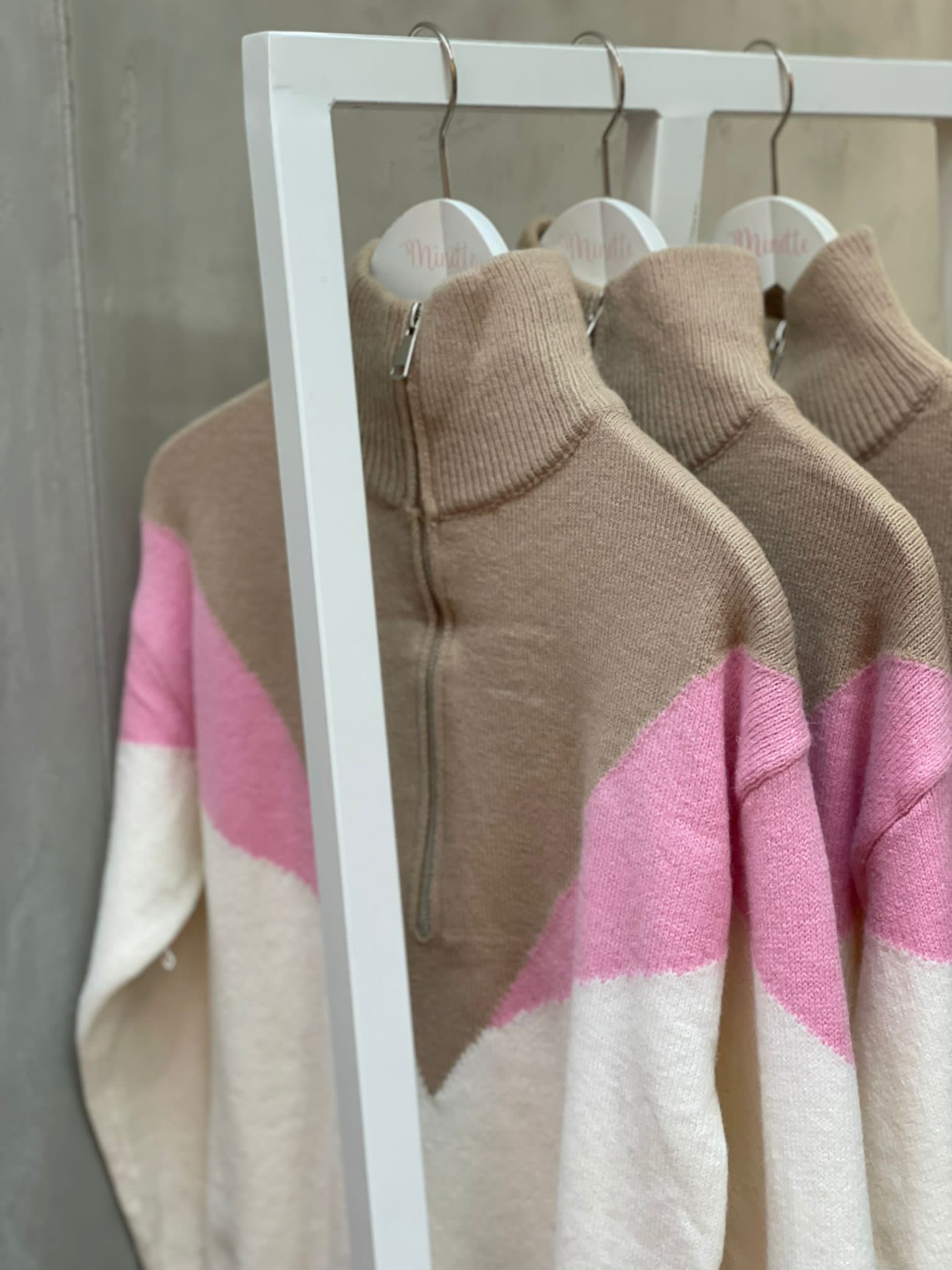 Minette Colorblock Knit-Pullover rosa