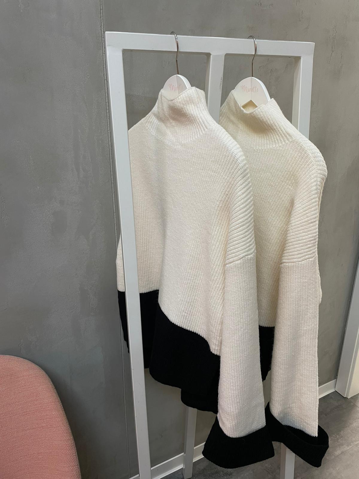 Minette zweifarbiger Knit Pullover