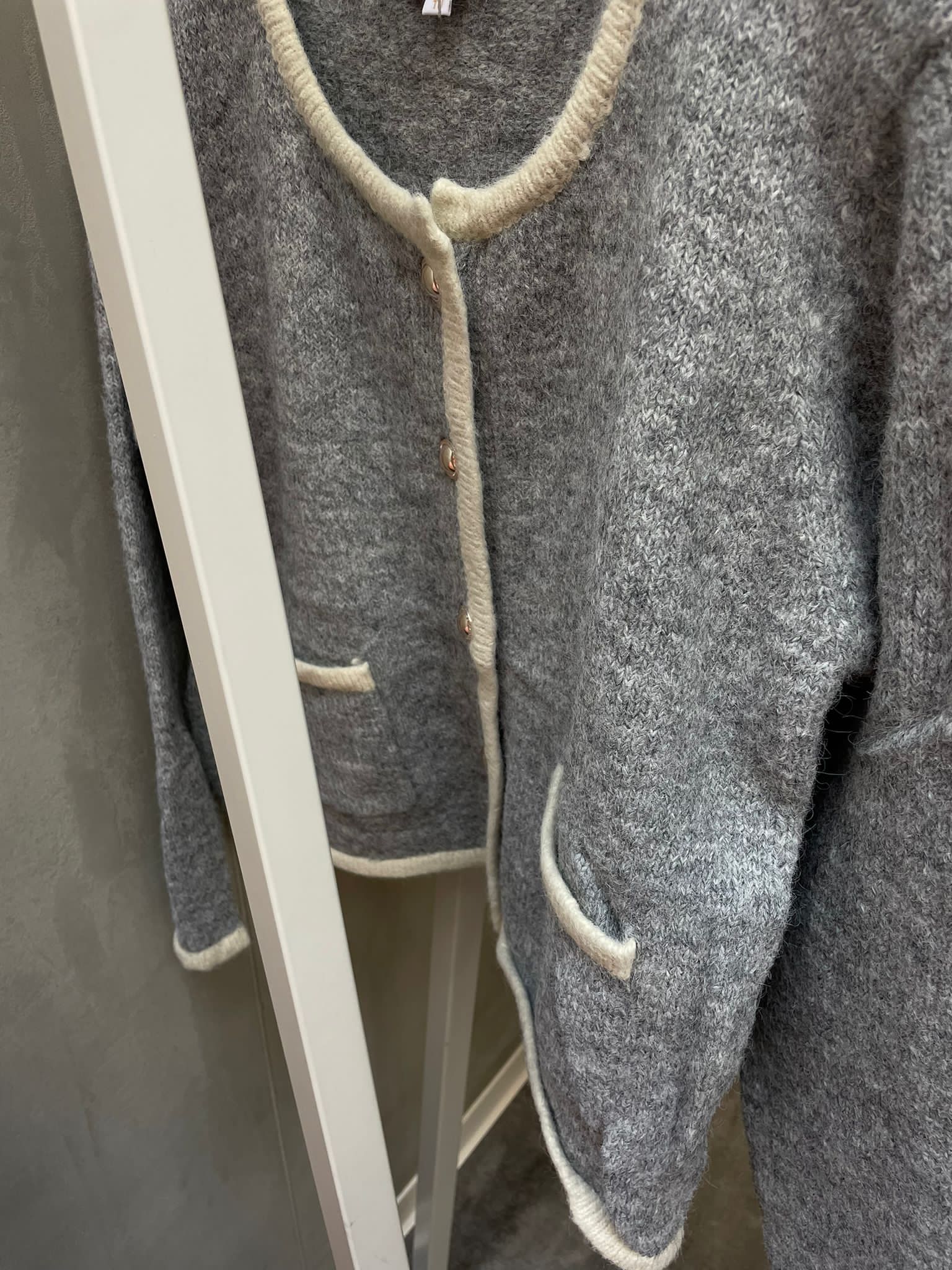 Minette Strickweste grau