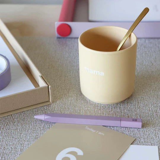 Design Letter VIP LIEBLINGSBECHER - MOM & DAD KOLLEKTION, Mama/beige