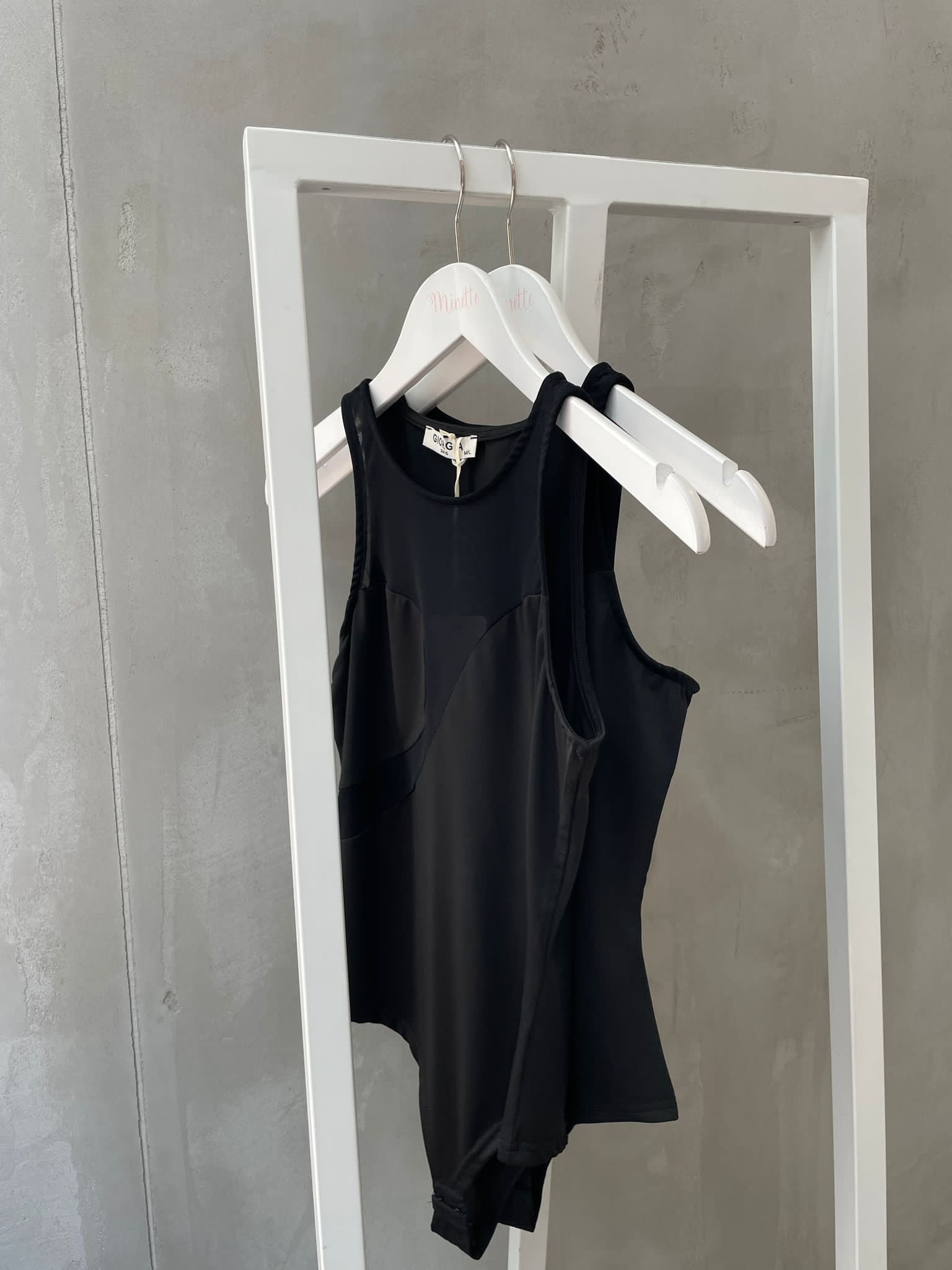 Minette Body mit Transparentem-Einsatz vers. Farben