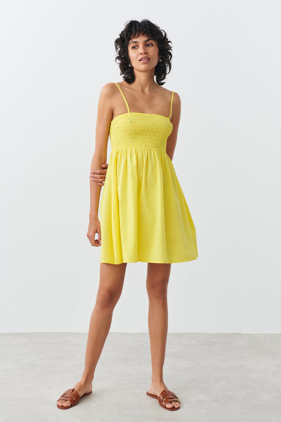 Gina Tricot short smock dress gelb