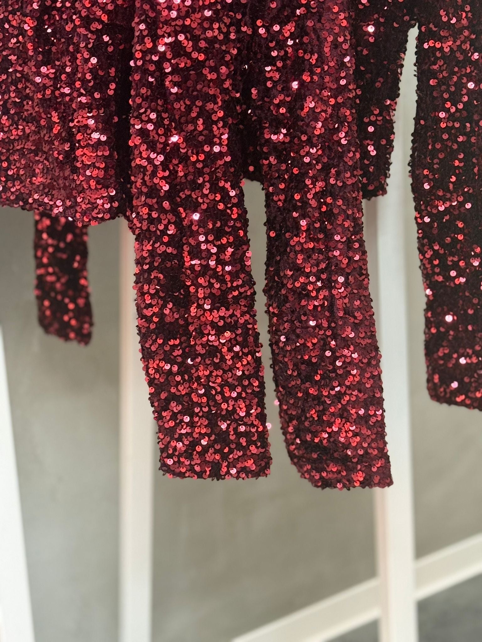 Minette Pailletten- Shirt-Bluse rot