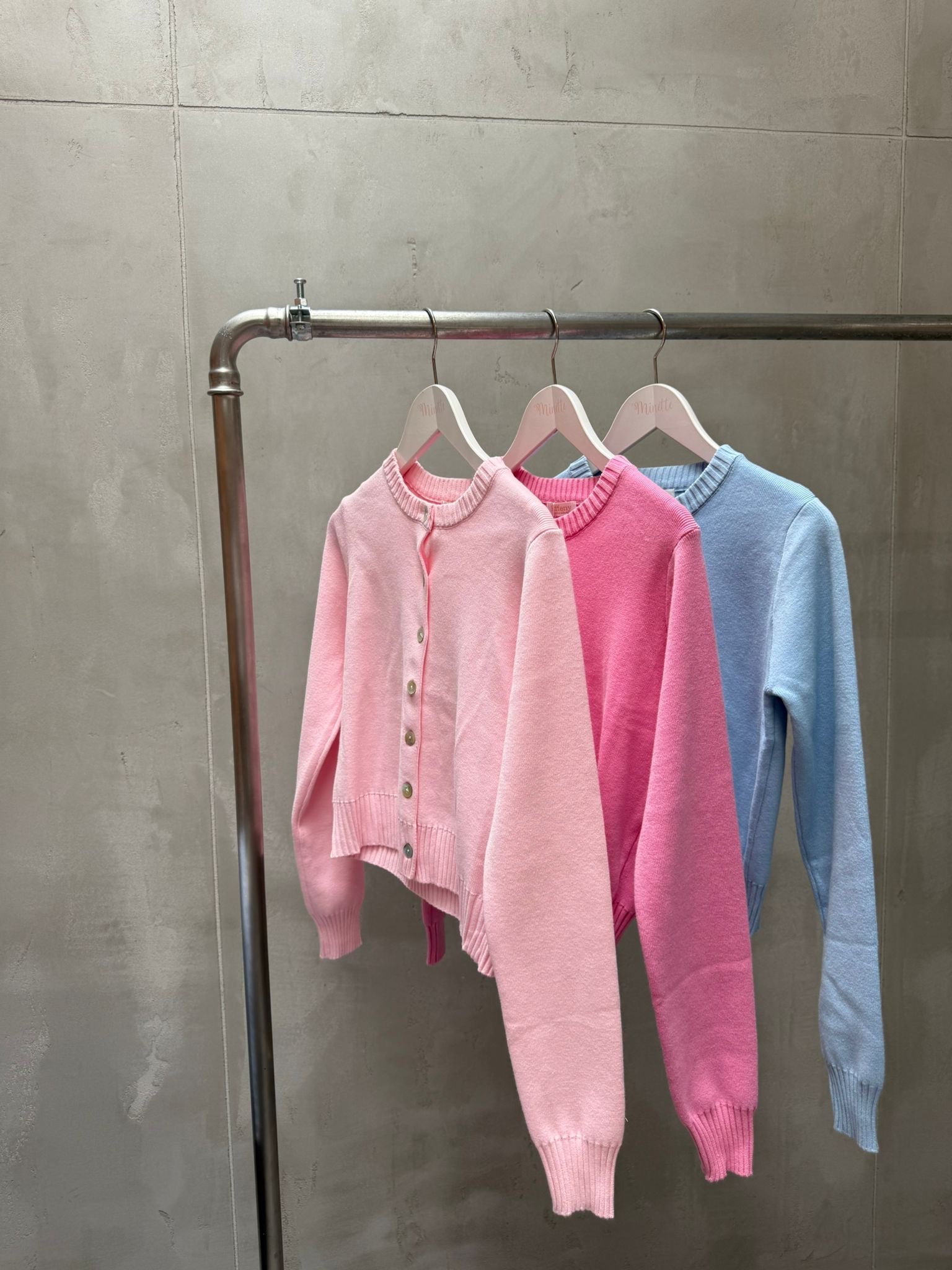 Minette Cardigan in vers. Farben
