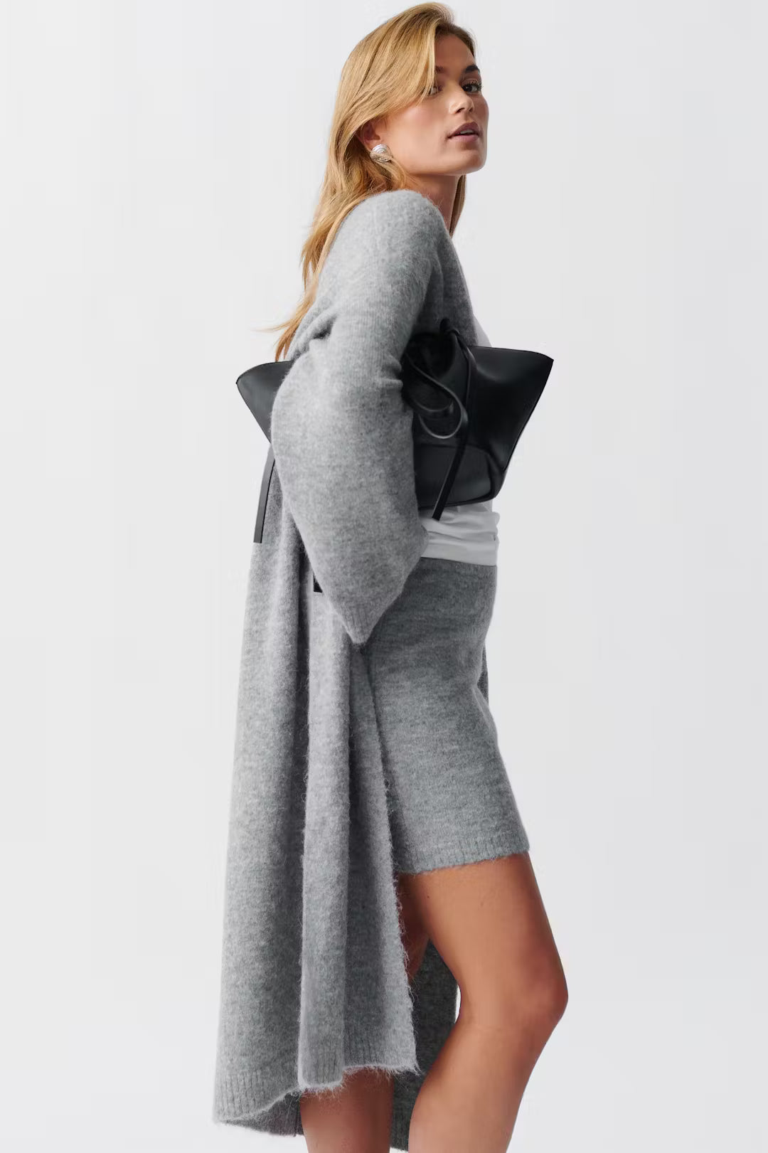 Gina Tricot Long knitted cardigan grau