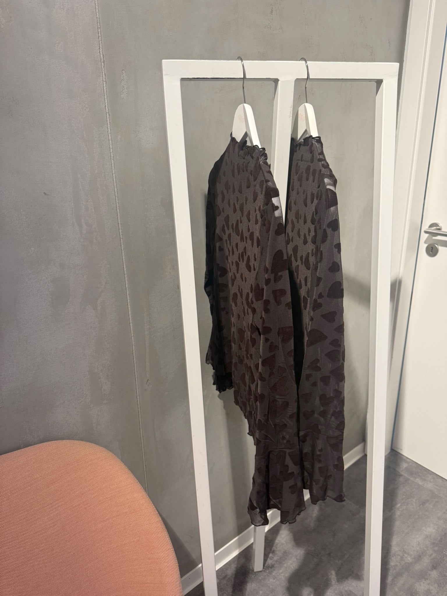 Minette Bluse mit Herzmuster braun