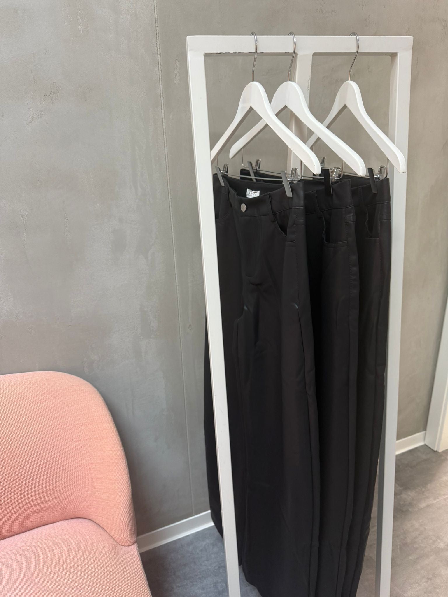 Minette Wide-Leg-Lederhose in schwarz