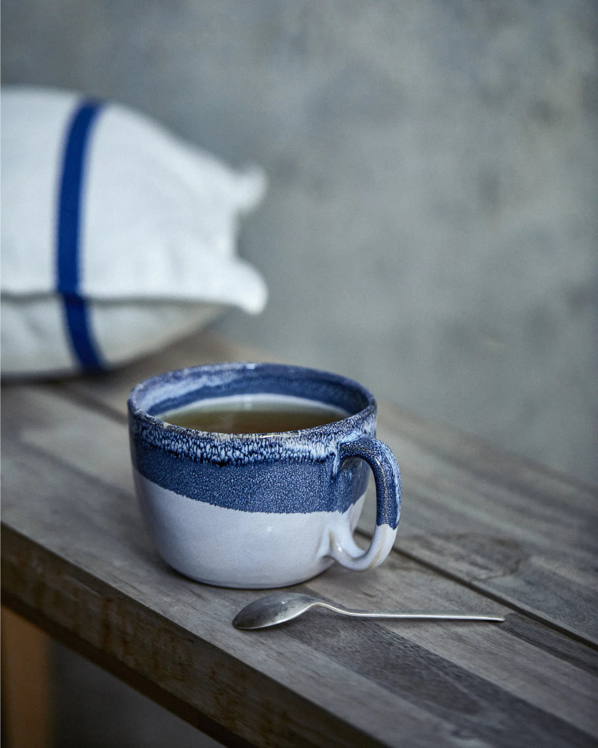 Onomao Große Tasse Graublau dipped