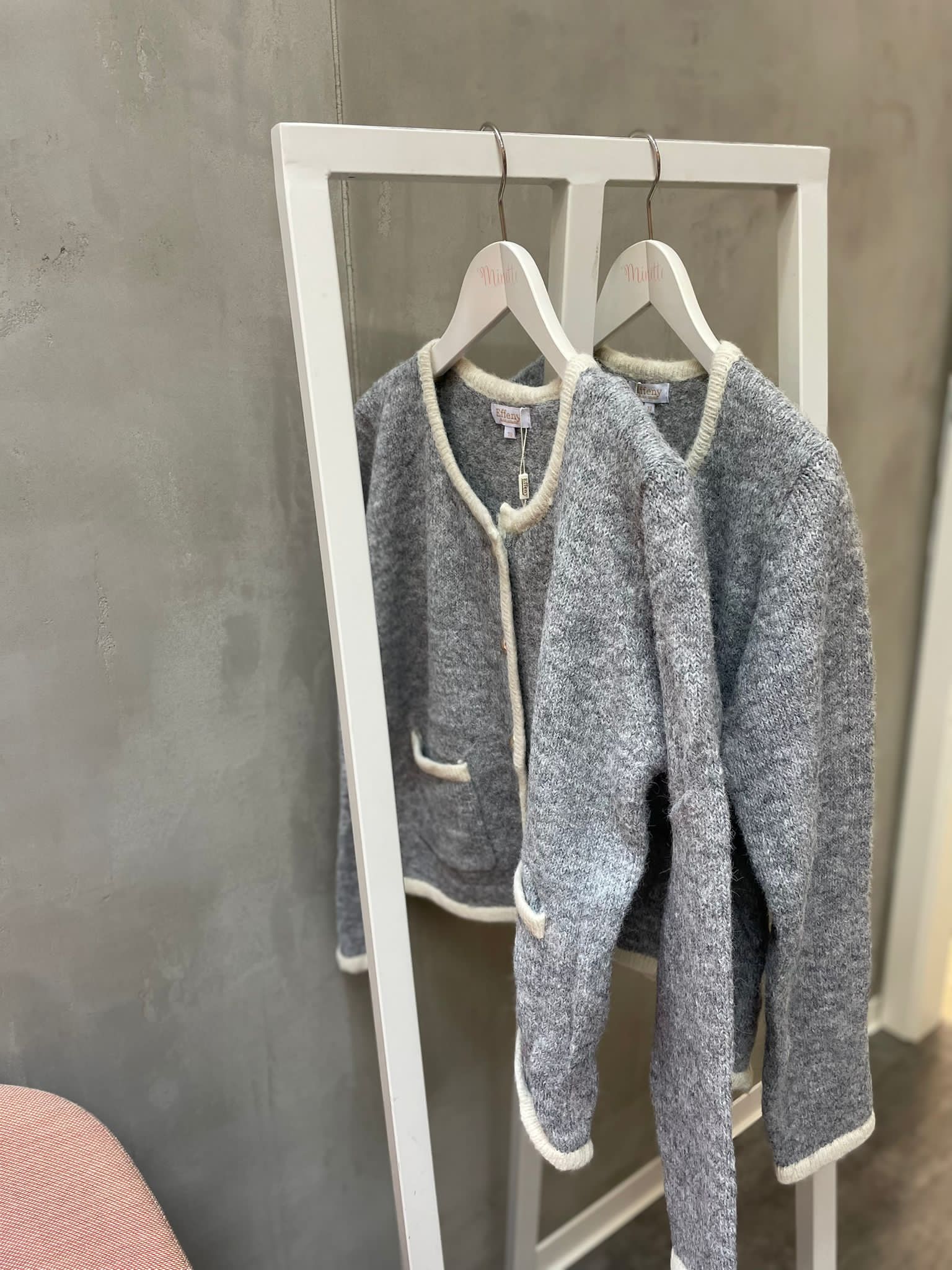 Minette Strickweste grau