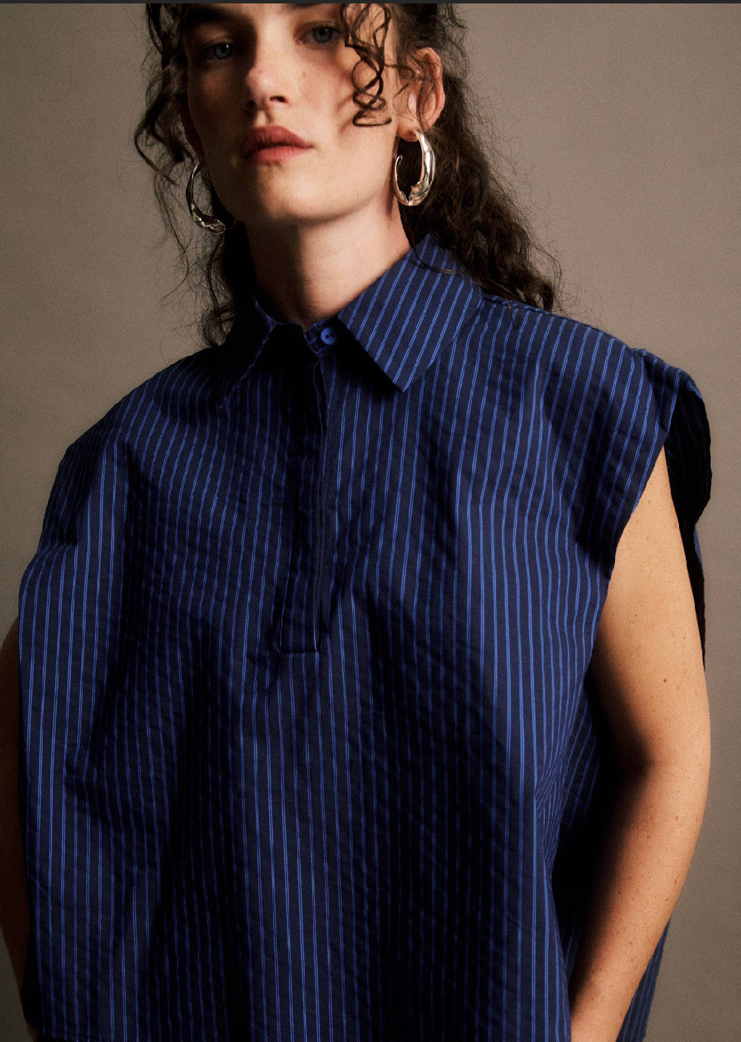 "JISTARTHURE" Bluse