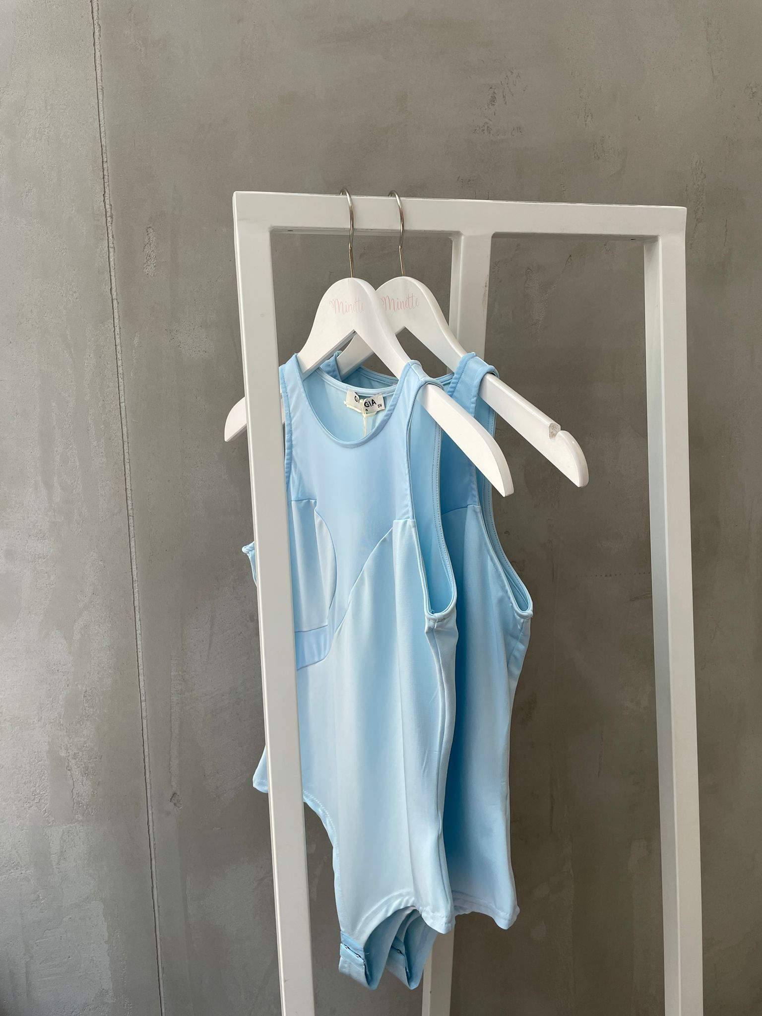 Minette Body mit Transparentem-Einsatz vers. Farben