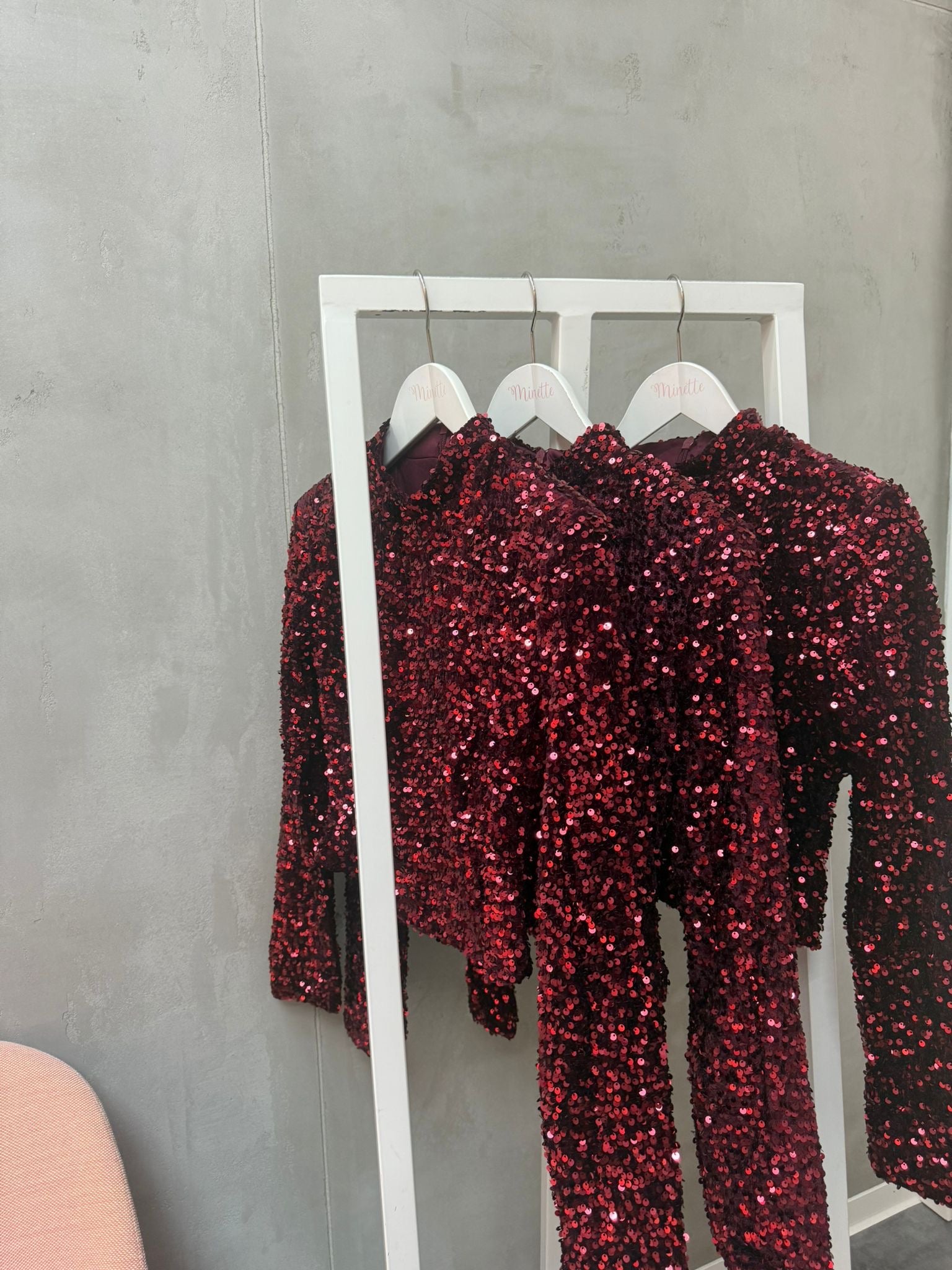 Minette Pailletten- Shirt-Bluse rot