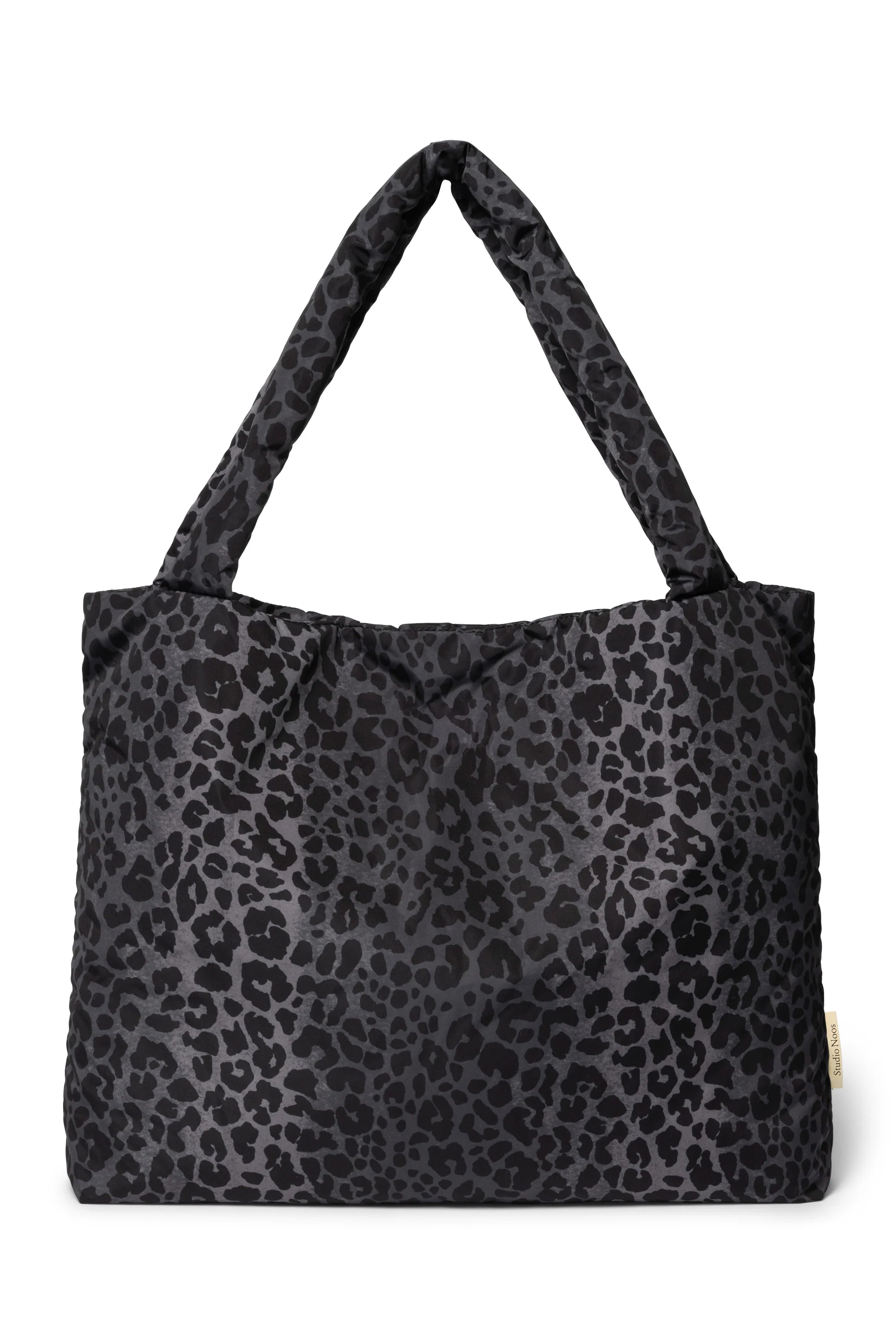 Studio Noos Antra Leopard wattierte Mom Bag