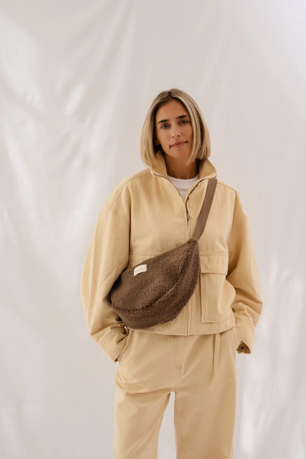 Studio Noos- Braune Teddy Adult-Gürteltasche