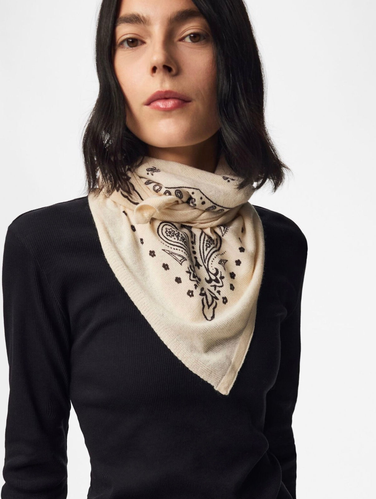 PCNOVIS Schal mit Paisley-Print