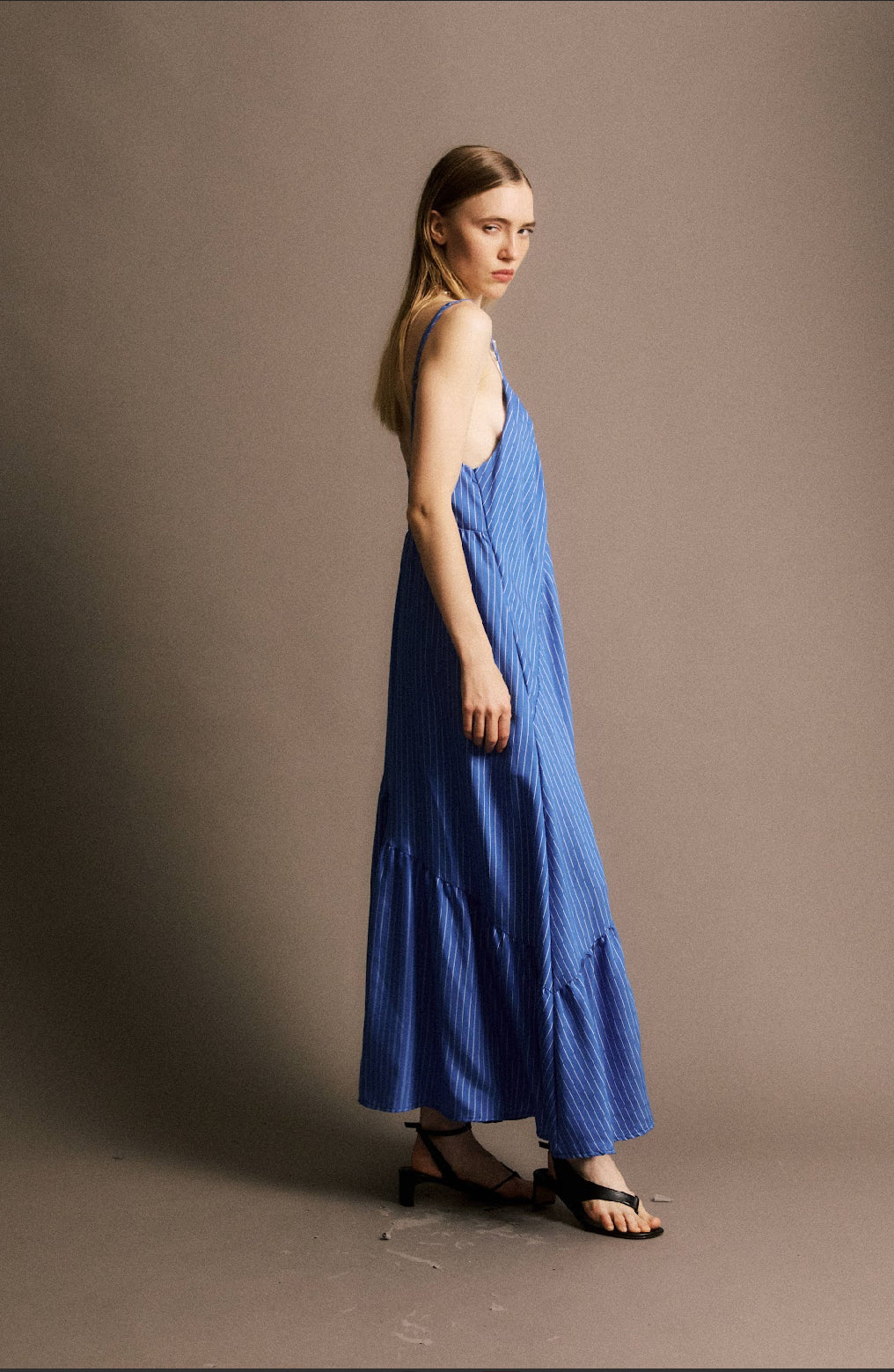 "JISTVADIM" Kleid