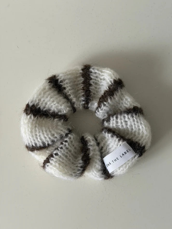 Jona the Label KNITTED SCRUNCHIE coffee cream