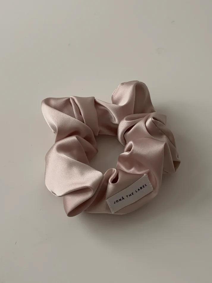 Jona the Label- EVERYDAY SCRUNCHIE beige silk