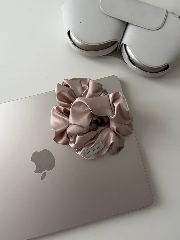 Jona the Label- EVERYDAY SCRUNCHIE beige silk