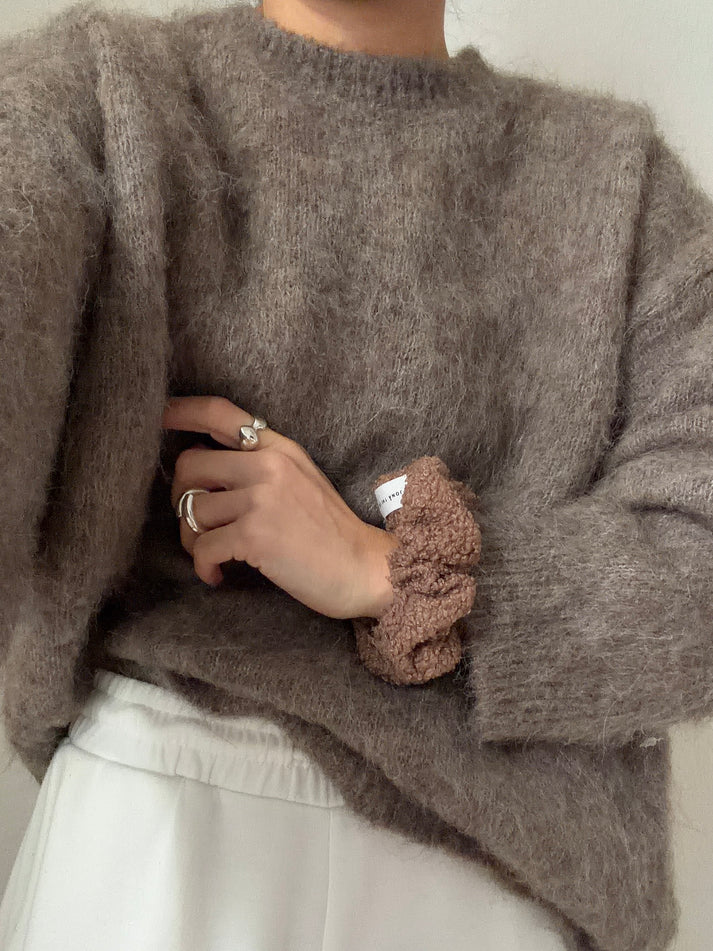 Jona the Label- EVERYDAY SCRUNCHIE brown teddy