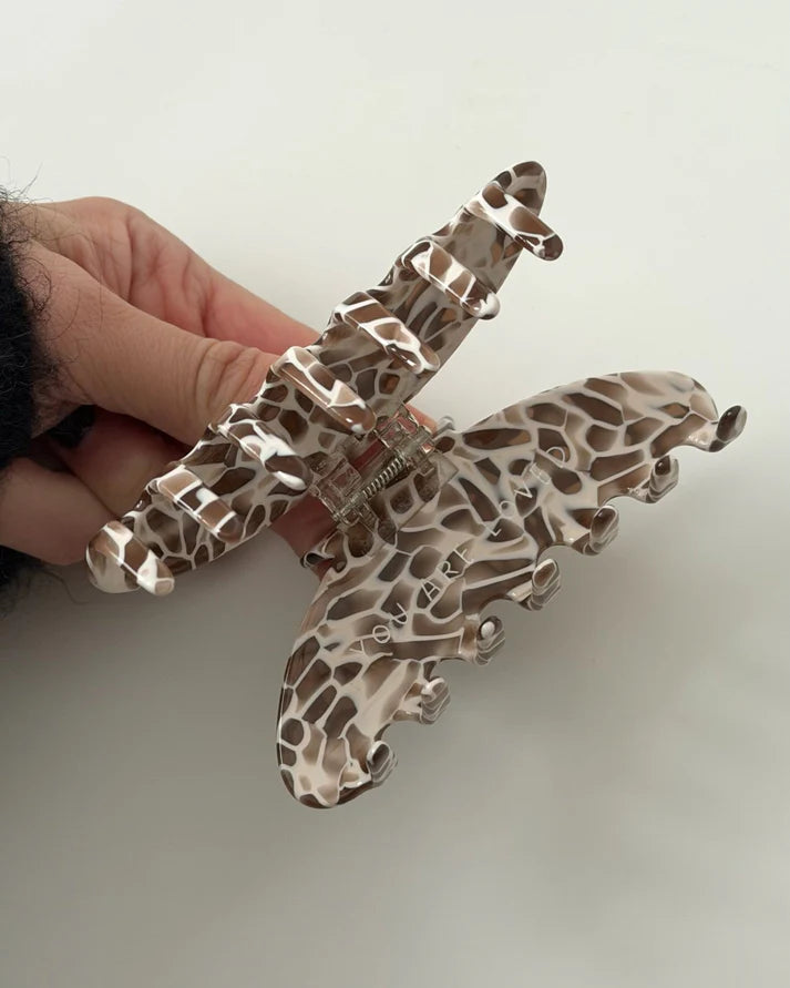 Jona the Label- MATILDA CLIP loved