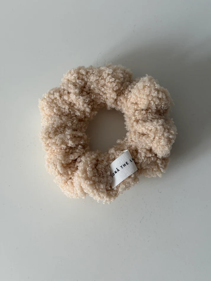 Jona the Label- EVERYDAY SCRUNCHIE teddy beige
