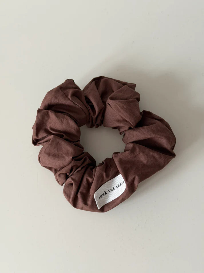 Jona the Label- EVERYDAY SCRUNCHIE chocolate brown