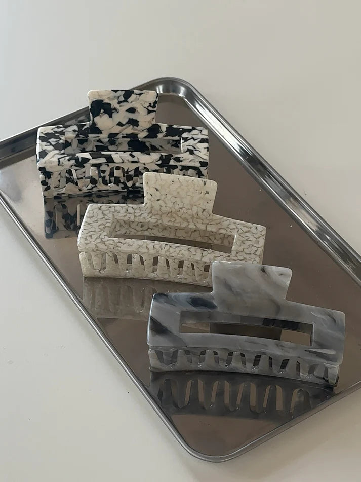 Jona the Label- MILA CLIP