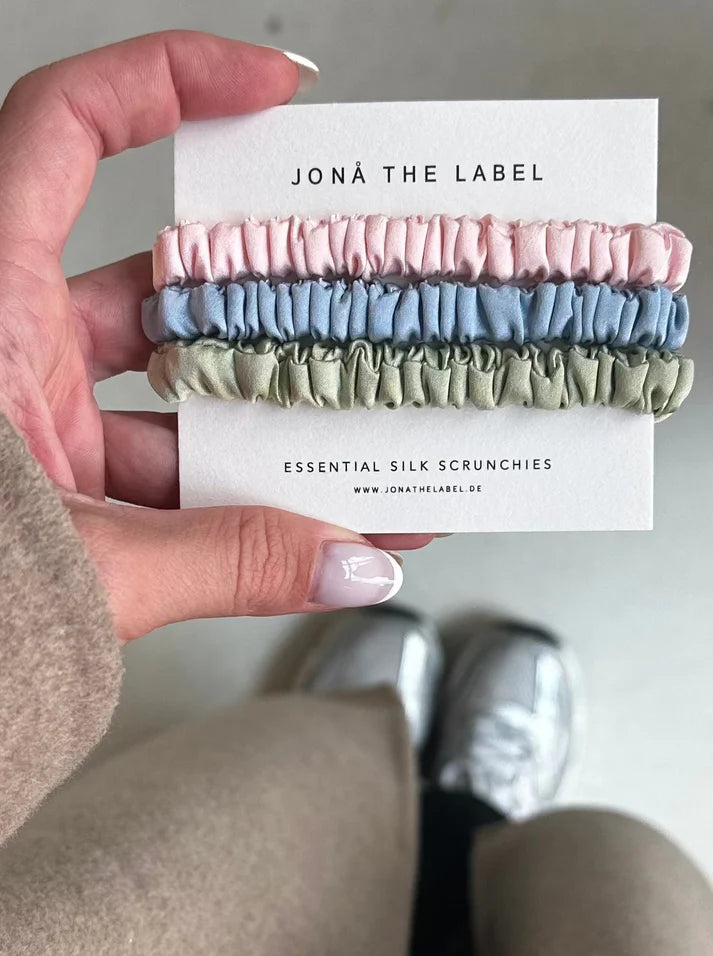 Jona the Label ESSENTIAL SILK SCRUNCHIES (3er-Pack)