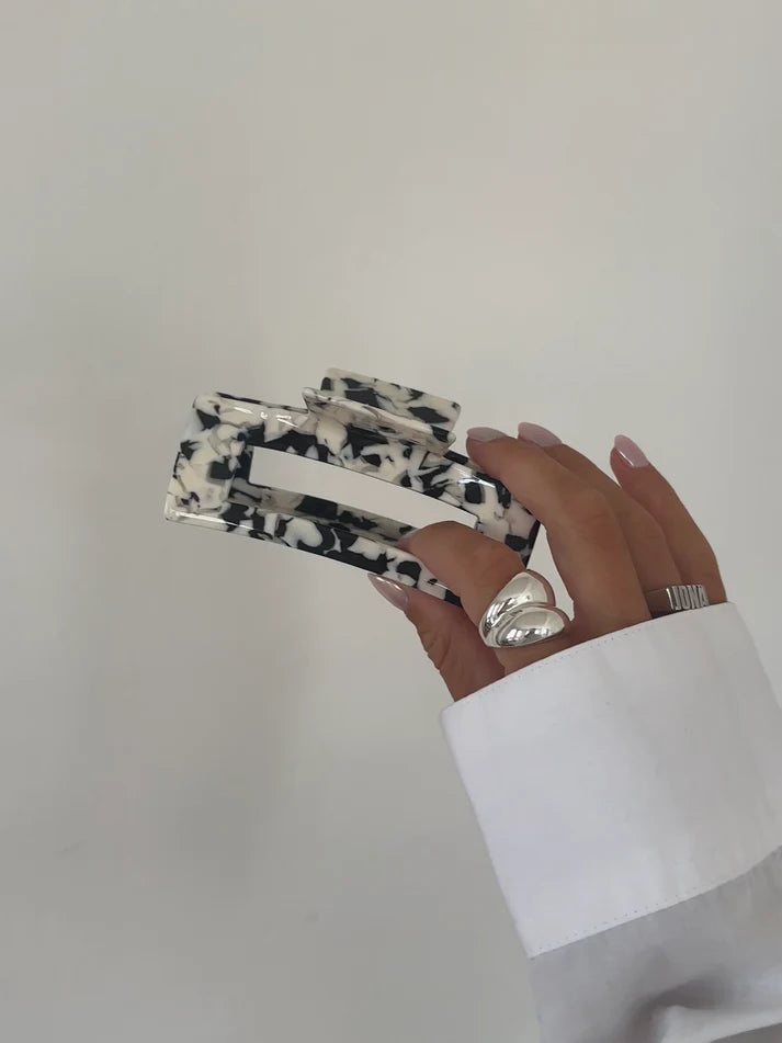 Jona the Label- MILA CLIP