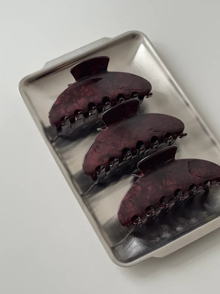 Jona the Label- MATILDA CLIP merlot