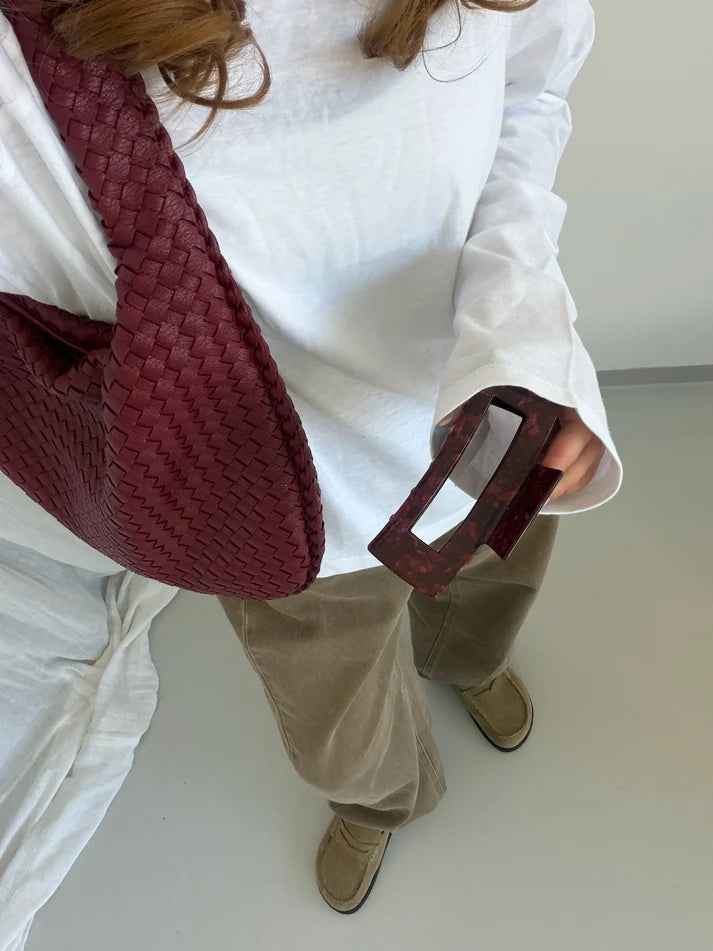 "JTLBIGGA" CLIP in burgundy