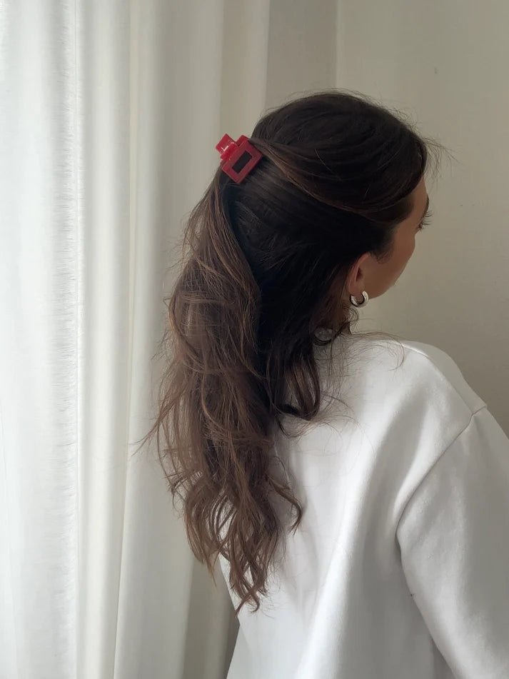 Jona the Label- AVA CLIP candy red