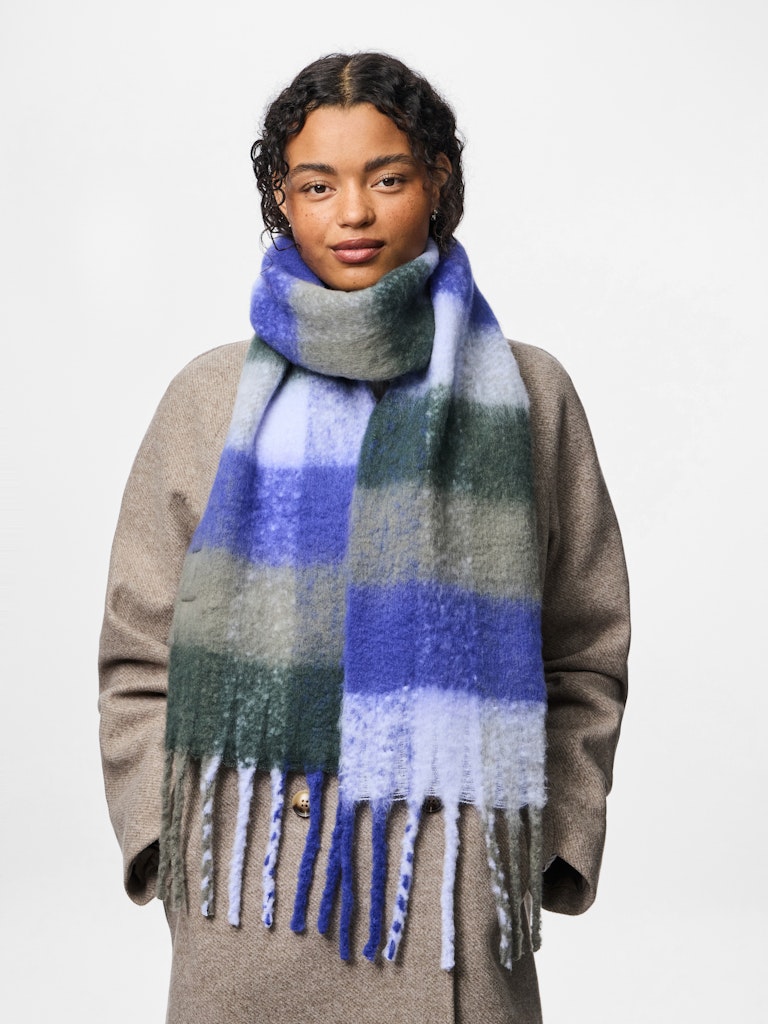 Pieces "Bea" Narrow Long Scarf blau