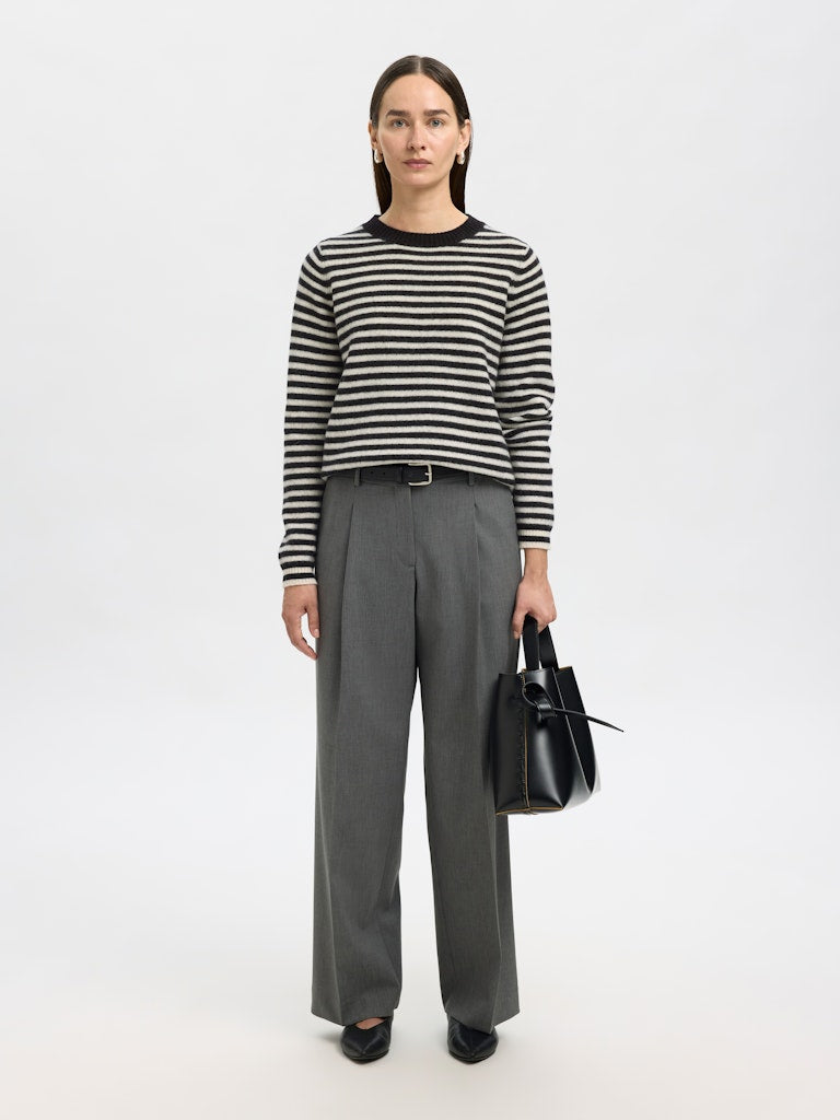 Seclected Femme 