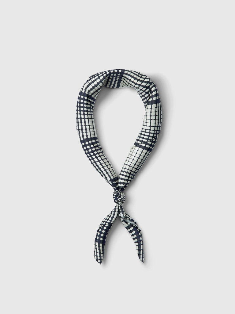 "SLWSARA" SILK SCARF