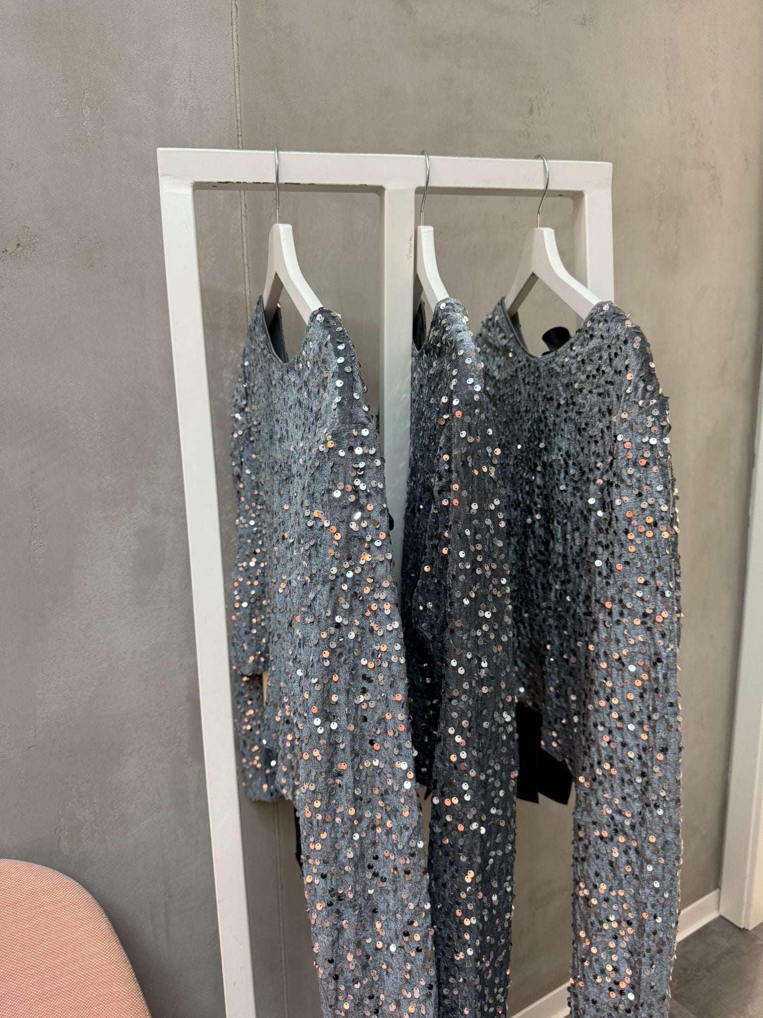 Minette Langärmliges Glitzer-Front-Tie-Top