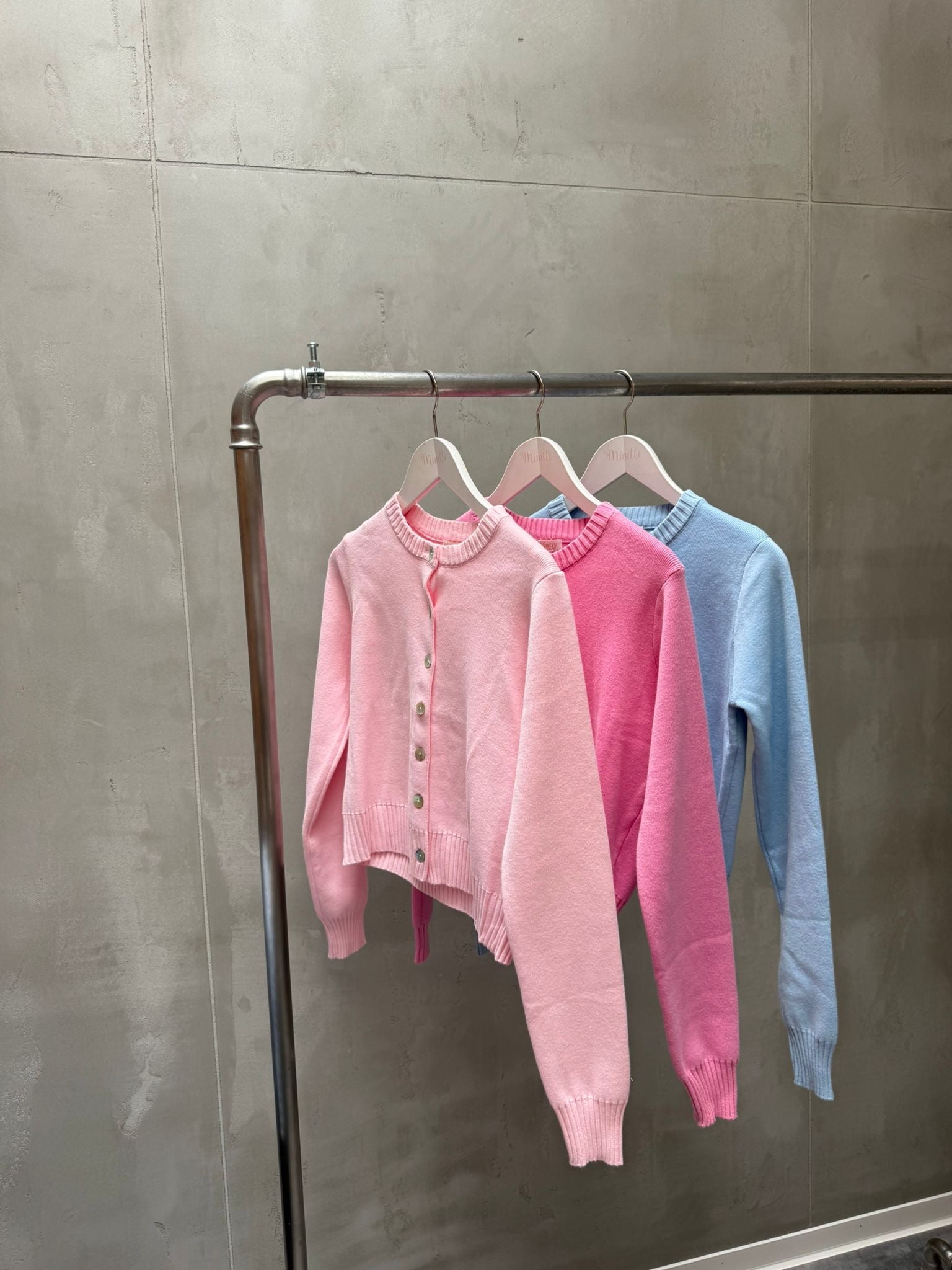 Minette Cardigan in vers. Farben