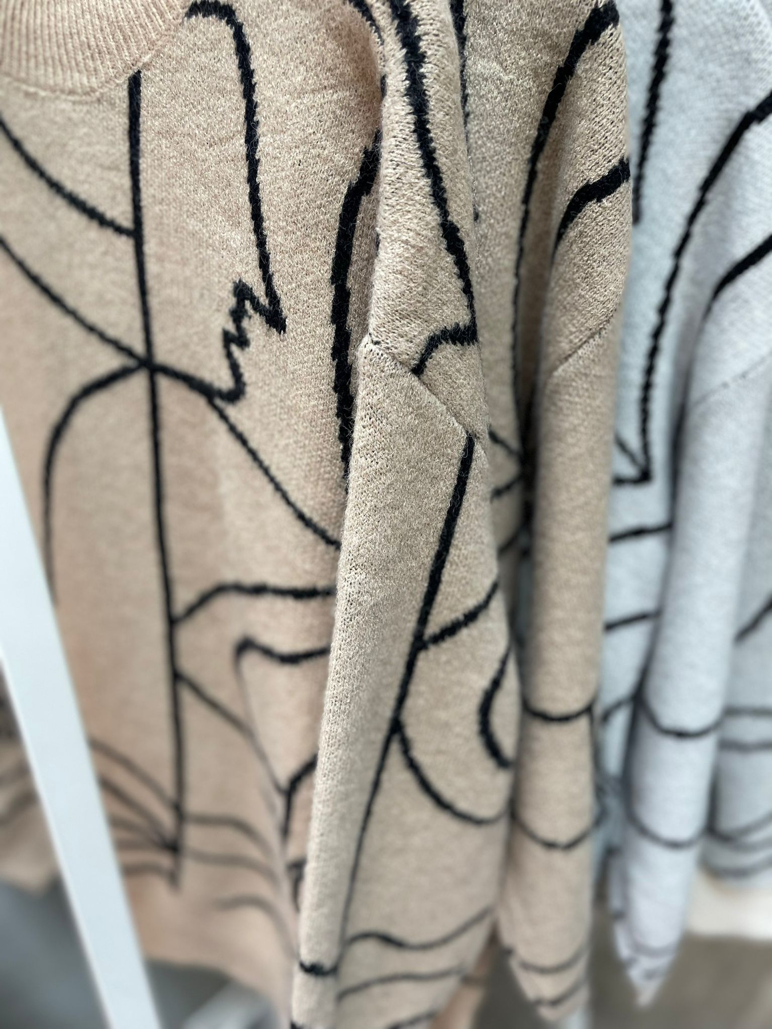 Minette Knit Pullover mit Muster grau/beige