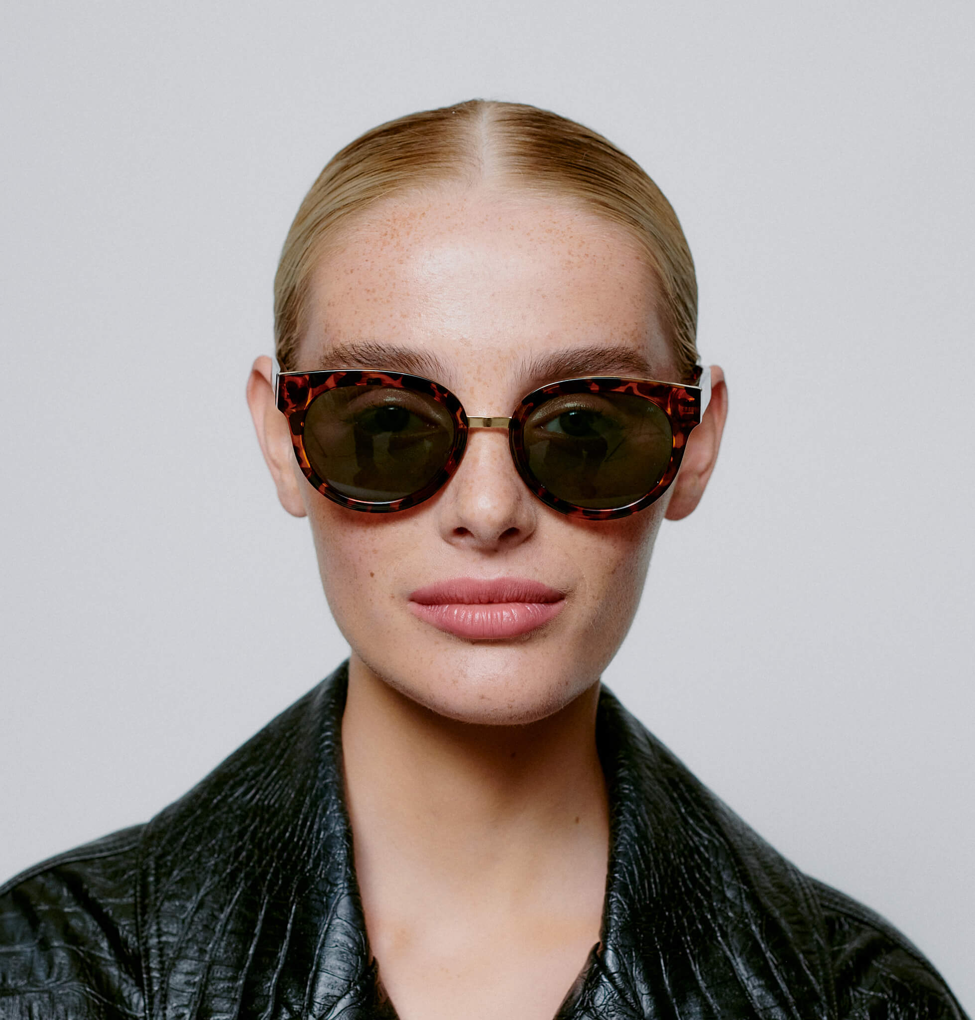 A Kjaerbede JOLIE – DEMI TORTOISE