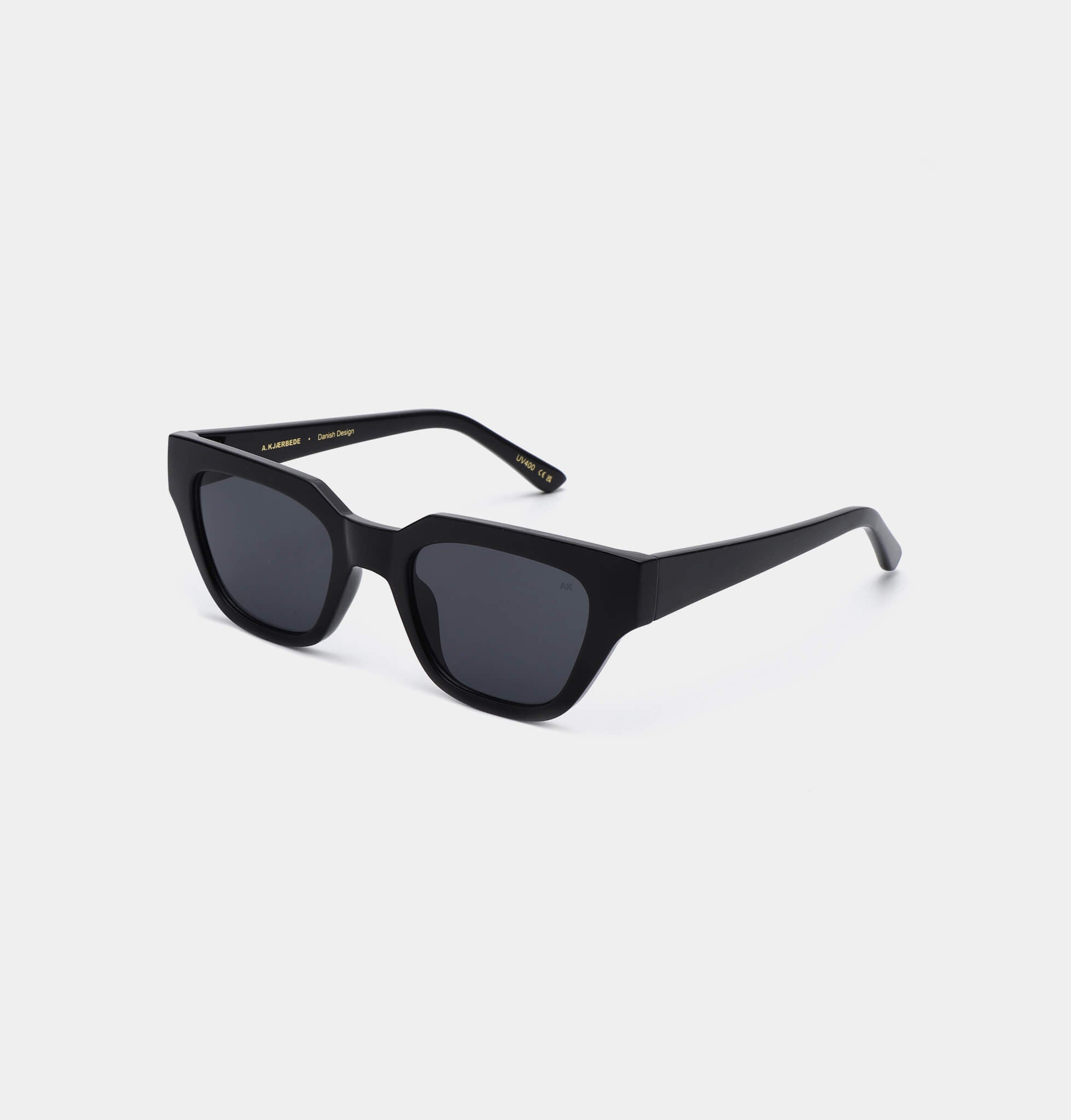 A Kjaerbede  KAWS – BLACK