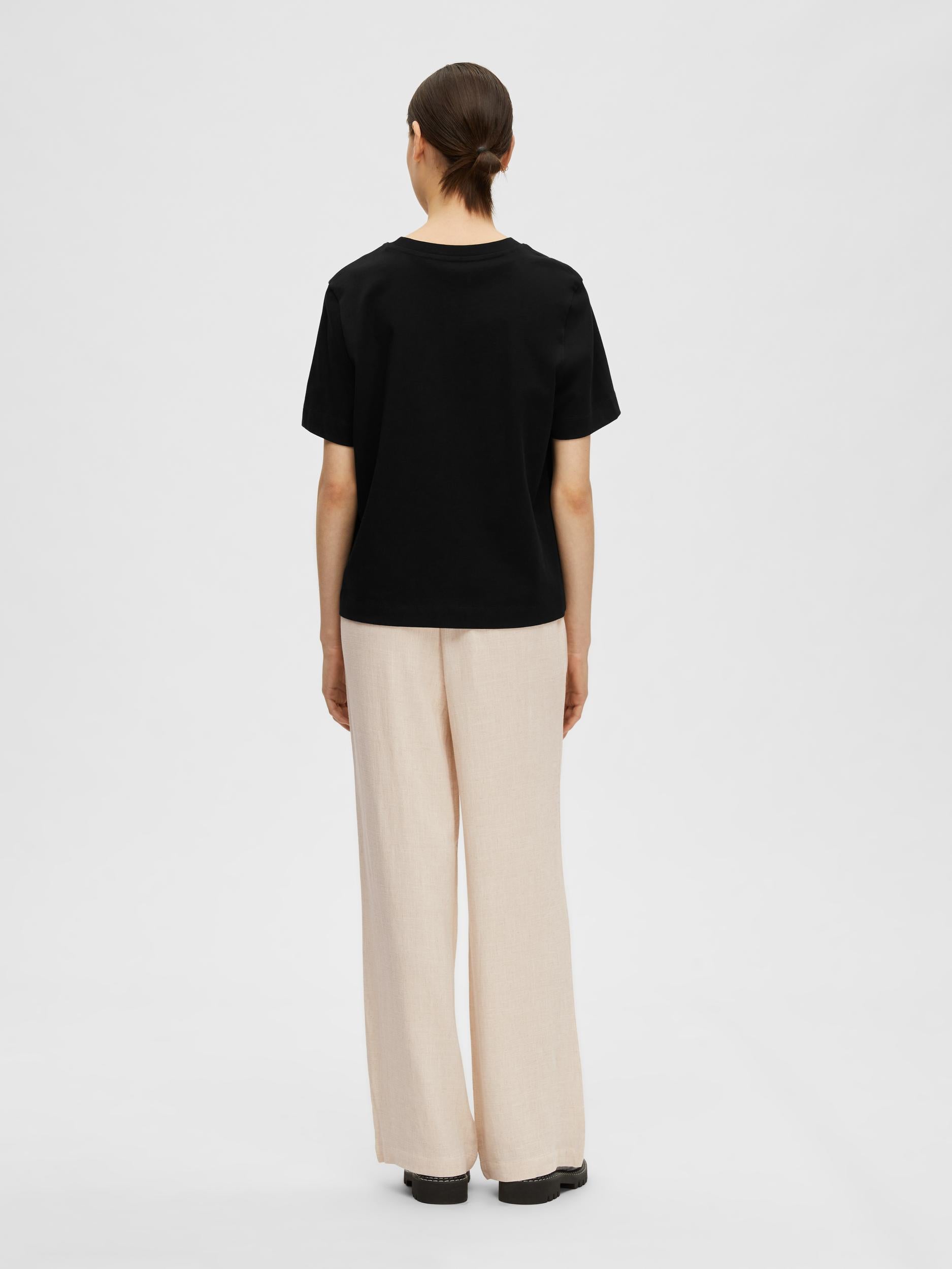 Selected Femme "Essential" Boxy Tee schwarz