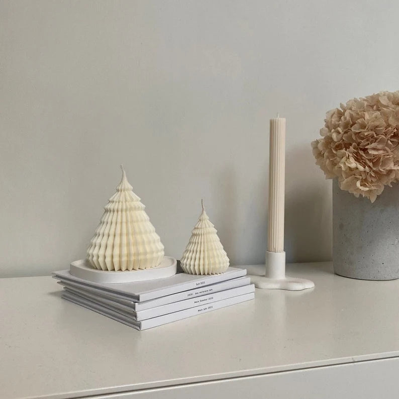 Mykiro & Co Tannenbaum Kerze creme weiß, groß
