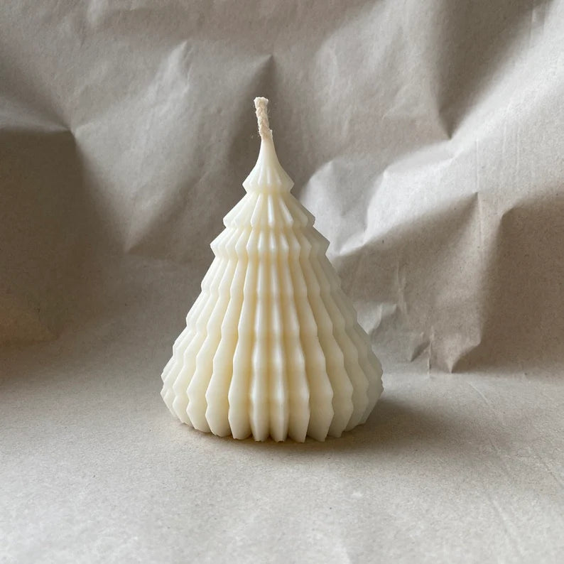 Mykiro & Co Tannenbaum Kerze creme weiß, klein